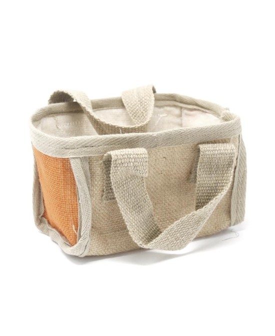 Cesta ecológica pequeña color naranja de yute y algodón para almacenamiento y decoración natural.