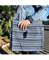 Bolsa para ordenador portátil con cierre de solapa