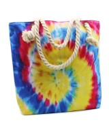 Bolsa tie dye multicolor con asas de cuerda para playa y verano.