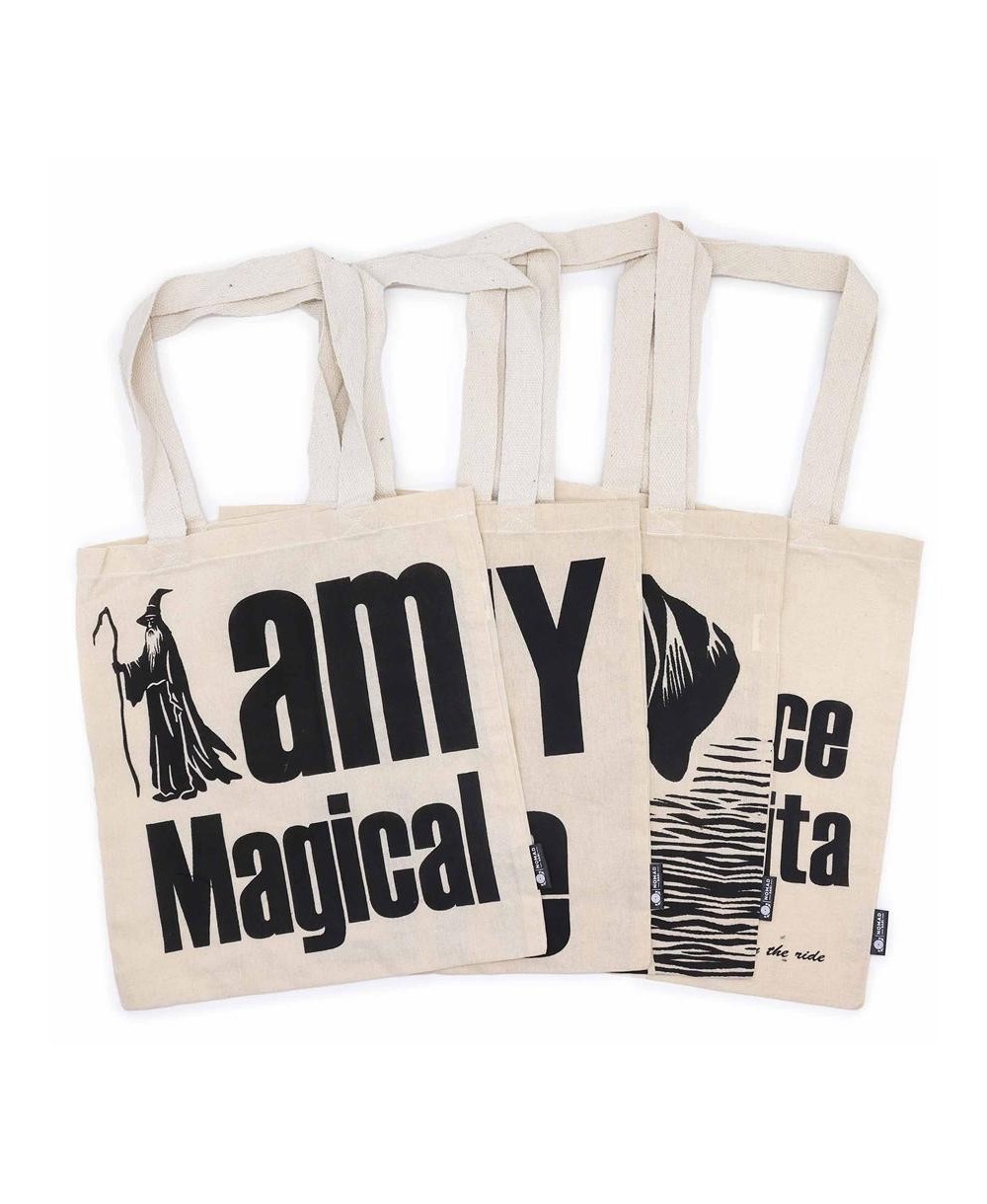 Colección de bolsas tote de algodón disponibles en nueve diseños diferentes.