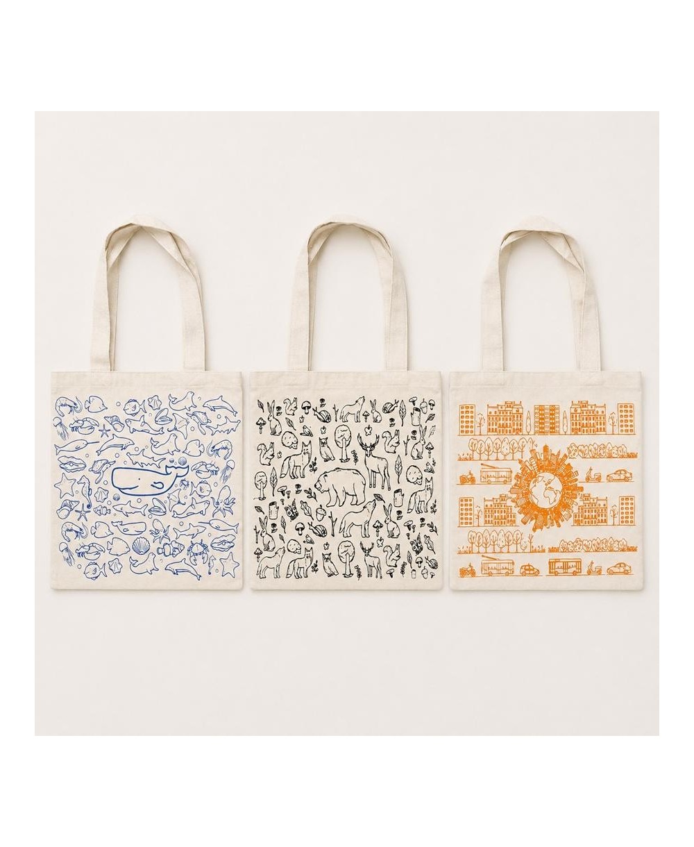 Colección de bolsas shopper de algodón disponibles en tres diseños temáticos diferentes.