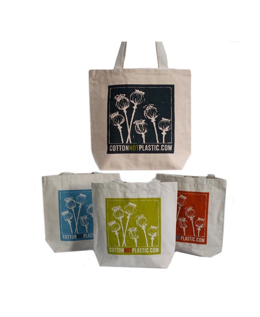 Colección de bolsas shopper de algodón con diseños y colores enviados aleatoriamente según disponibilidad.