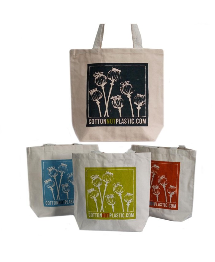Colección de bolsas shopper de algodón con diseños y colores enviados aleatoriamente según disponibilidad.