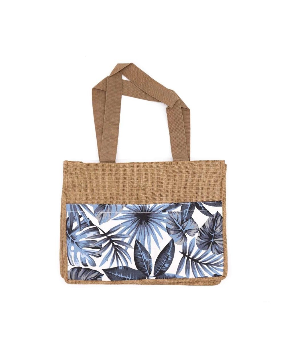 Presentación de bolsas shopper de yute natural con estampados tropicales surtidos.
