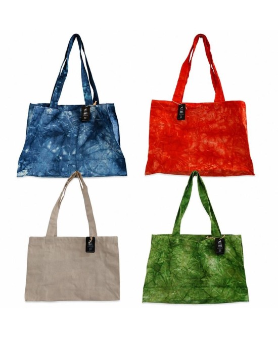 Presentación comercial de bolso verde efecto lavado en algodón canvas para uso cotidiano.