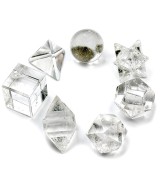 Set de siete piezas geométricas de cuarzo cristal natural para meditación y Feng Shui.
