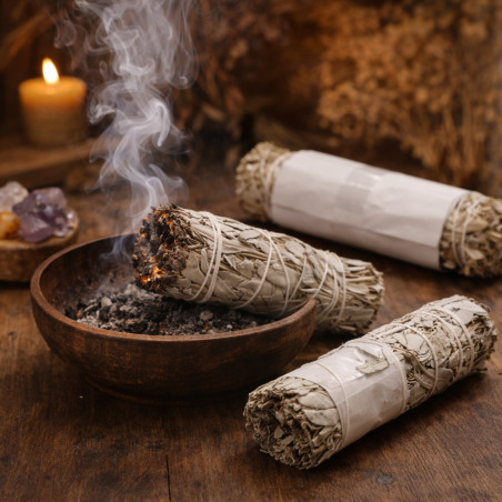 Atados de Salvia y Lavanda dos tamaños, vista con atado encendido.