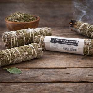 Atados de Salvia Blanca y Cedro disponible en dos tamaños.