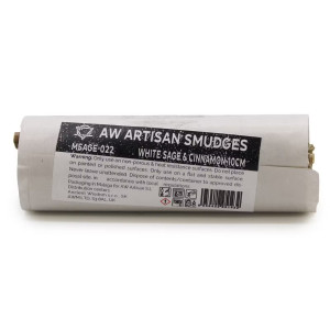 Atado de salvia blanca y varas de canela seco atado con hilo de algodón para limpieza energética natural