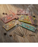 Caja de incienso Super Hit con varillas aromáticas para meditación, yoga y bienestar diario.