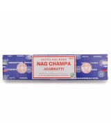 Caja de incienso Nag Champa de 15 g para aromatizar espacios y acompañar la meditación.
