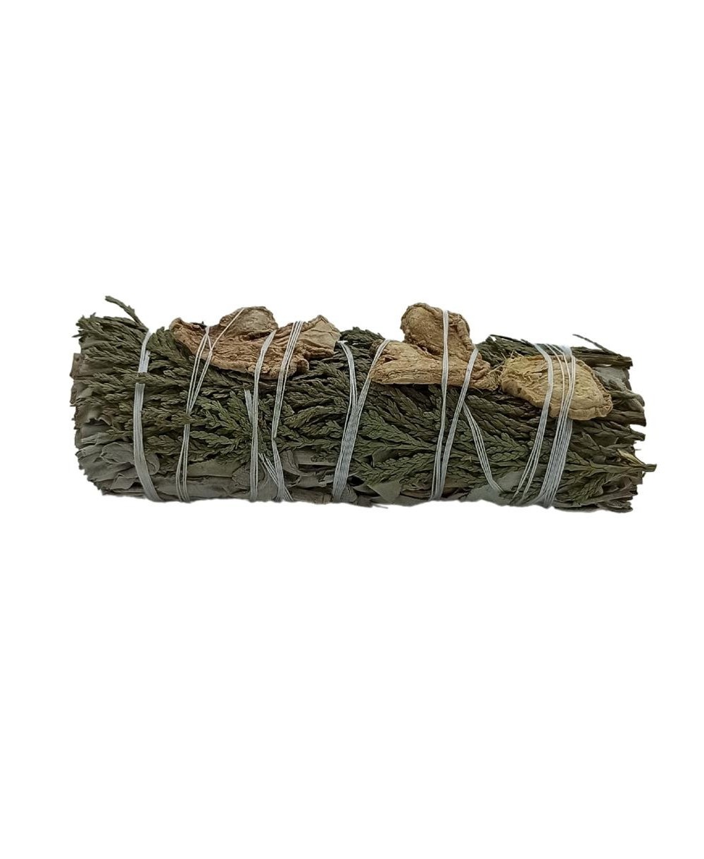 Atado de salvia blanca con jengibre y cedro para rituales de limpieza energética.