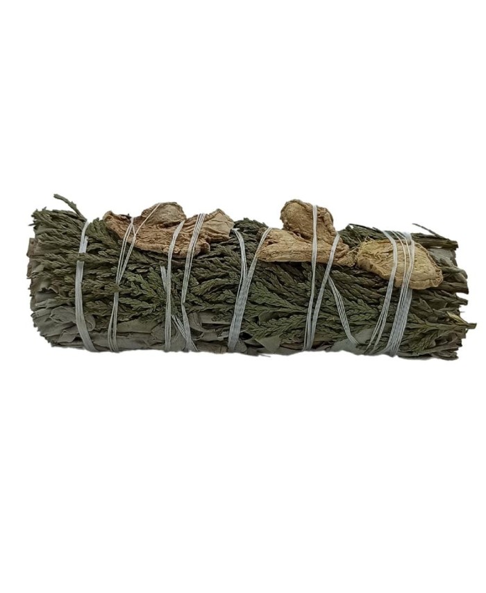 Atado de salvia blanca con jengibre y cedro para rituales de limpieza energética.