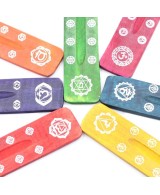 Soporte para Incienso de Madera con Símbolos de los Chakras