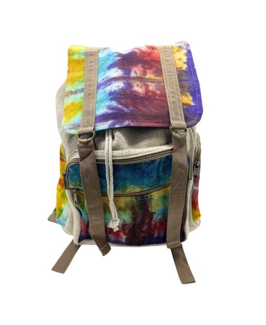 Mochila cuadrada grande de cáñamo y algodón con cierre de solapa para uso diario.
