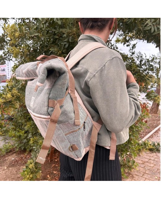 Mochila grande de cáñamo enrollable estilo aventura