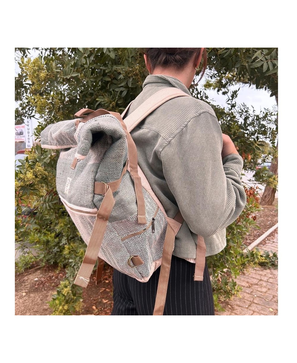 Mochila grande de cáñamo enrollable estilo aventura