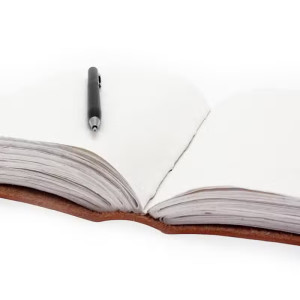 Vista interior del Cuaderno Grande de Cuero Flor de la Vida.