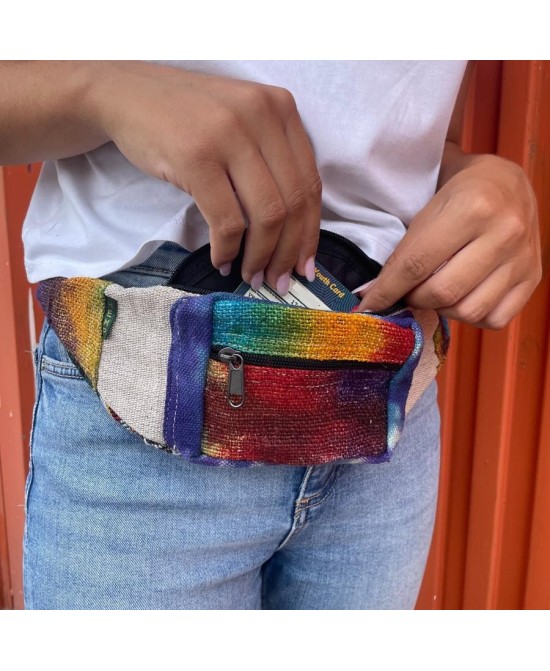 Riñonera boho de cáñamo y algodón multicolor