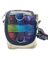 Bolso bandolera artesanal de cáñamo con diseño tie dye.