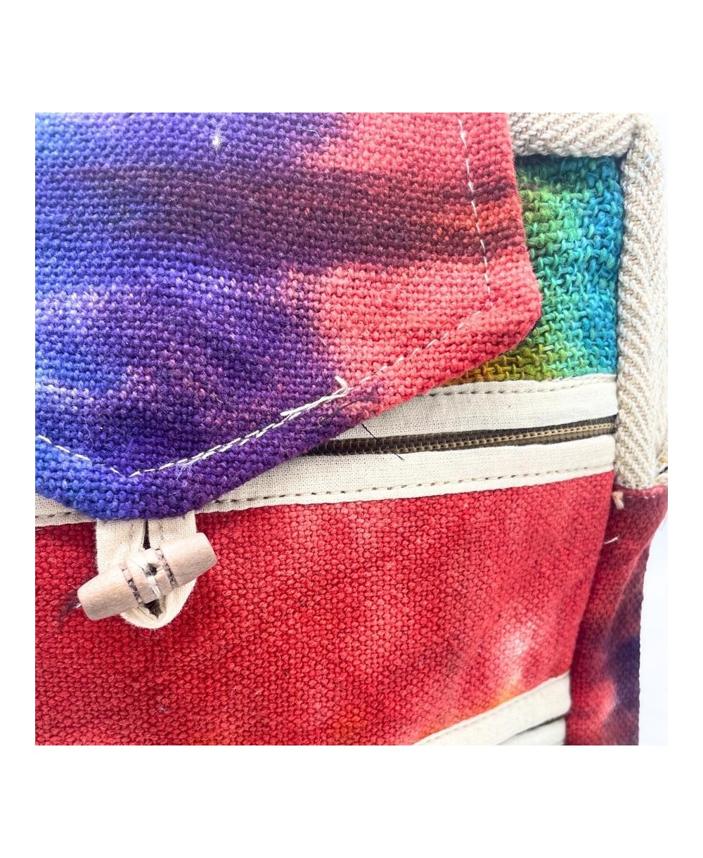 Bolso cruzado de cáñamo con solapa y dos cremalleras