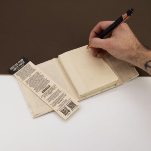 Cuaderno artesanal Lokta con flores prensadas