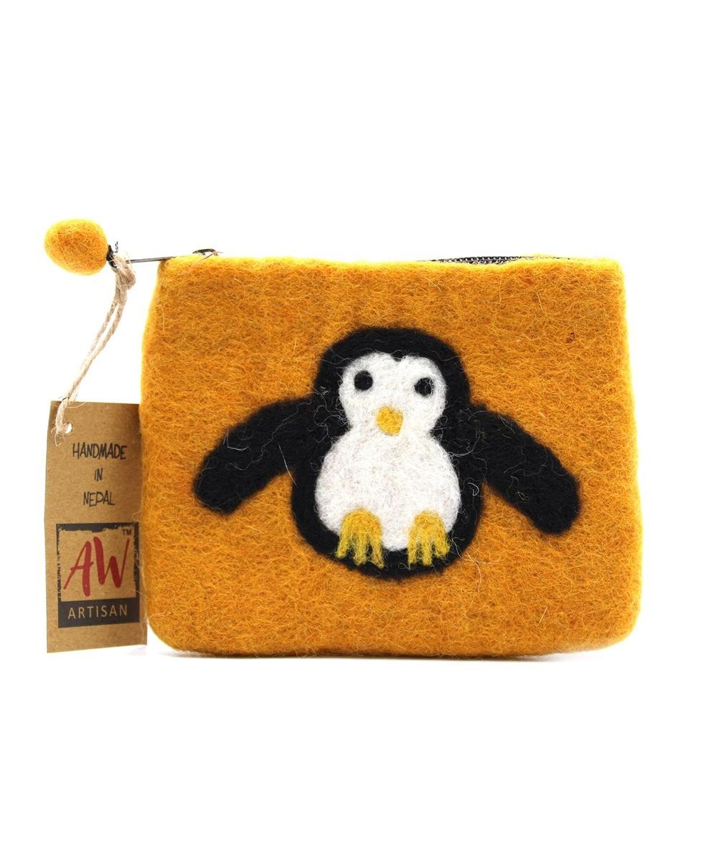 Monedero amarillo artesanal hecho a mano en Nepal con diseño de pingüino.