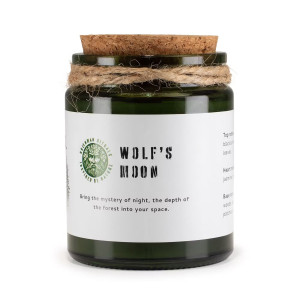 Vela de soja aroma bosque nocturno en frasco de vidrio verde con tapa de corcho.