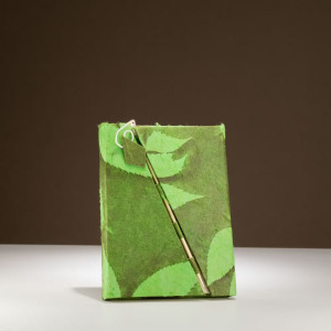 Cuaderno Lokta Floral Artesanal con Cierre de Bambú