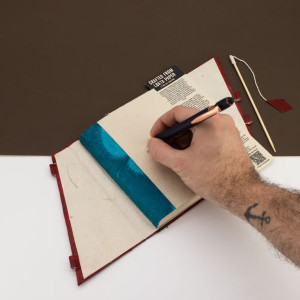 Cuaderno Lokta Floral Artesanal con Cierre de Bambú