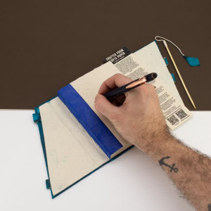 Cuaderno Lokta Floral Artesanal con Cierre de Bambú