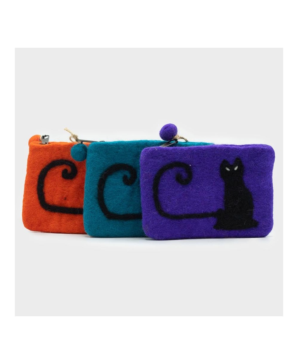 Monedero artesanal de fieltro con diseño de gato negro hecho a mano en Nepal.
