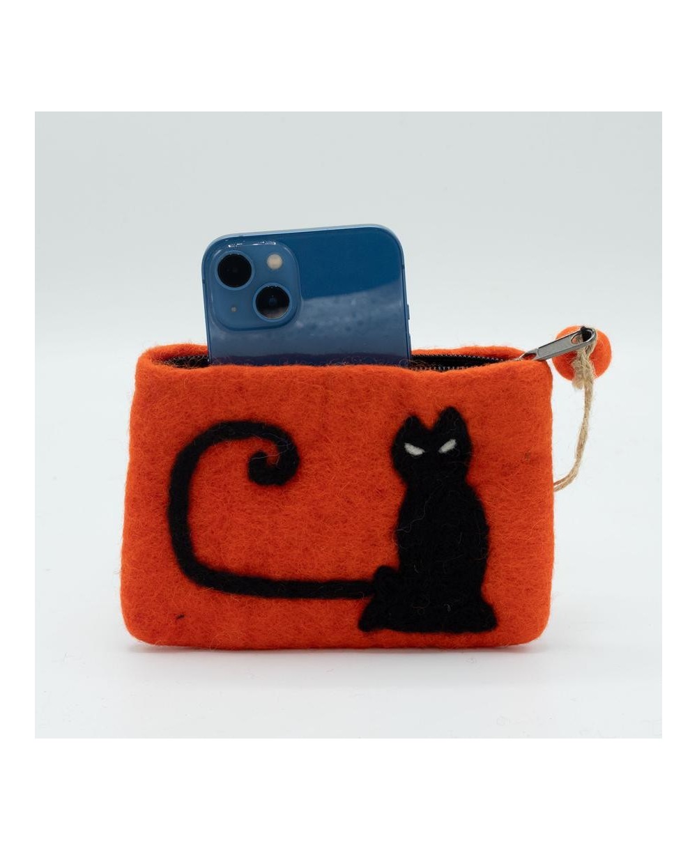 Monedero de fieltro artesanal para organizar pequeños accesorios.