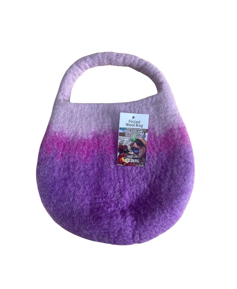 Bolso de fieltro con abeja y cierre magnético artesanal