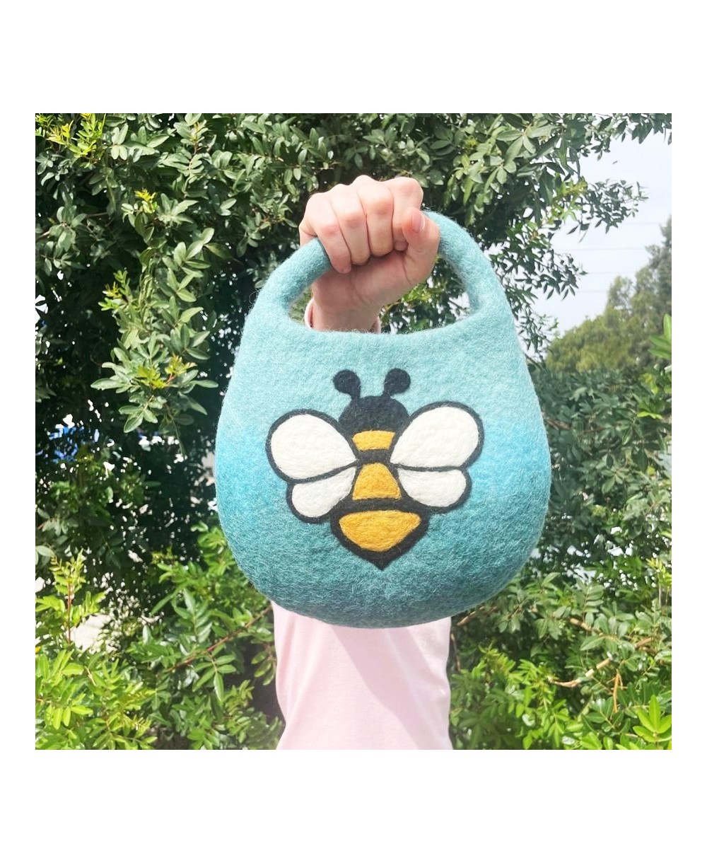 Bolso de fieltro con abeja y cierre magnético artesanal