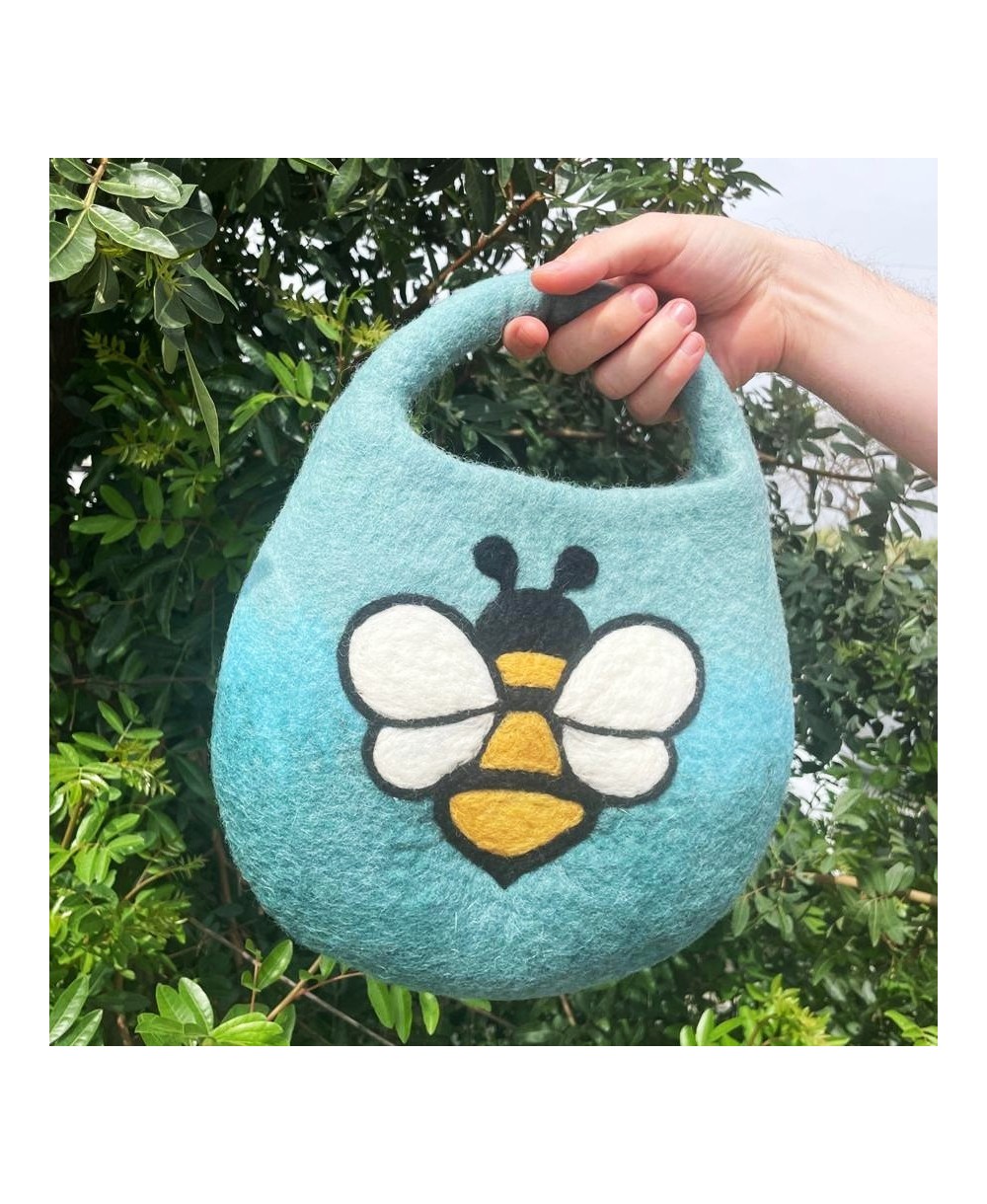 Bolso de fieltro con abeja y cierre magnético artesanal