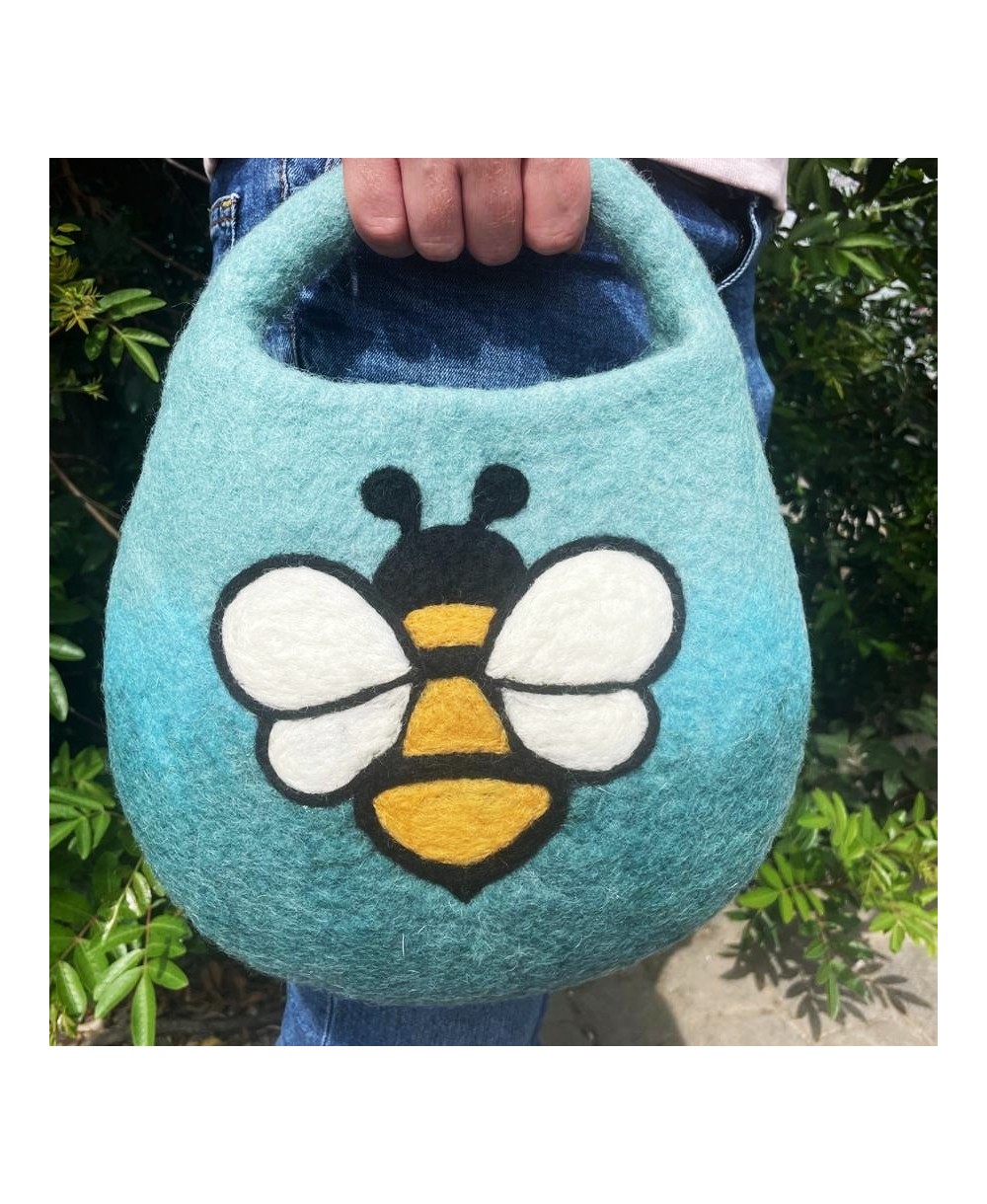 Bolso de fieltro con abeja y cierre magnético artesanal
