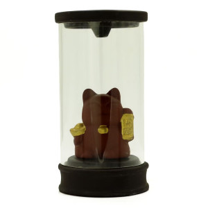 Quemador de incienso con urna transparente y figura de gato de la suerte para flujo inverso.