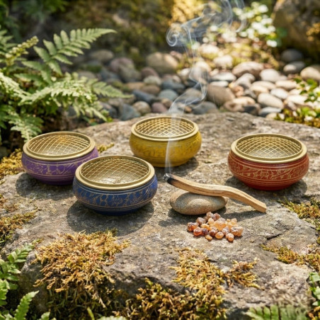 Quemador de inciensos chakras en varios colores disponibles.