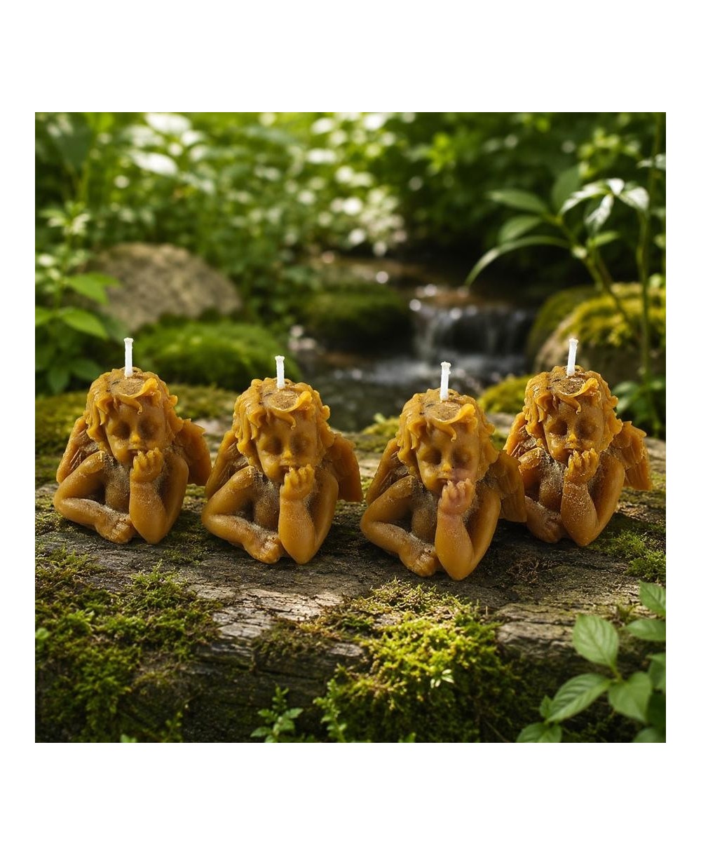 Pack de cuatro velas angelito de cera de abeja natural presentadas en caja decorativa.