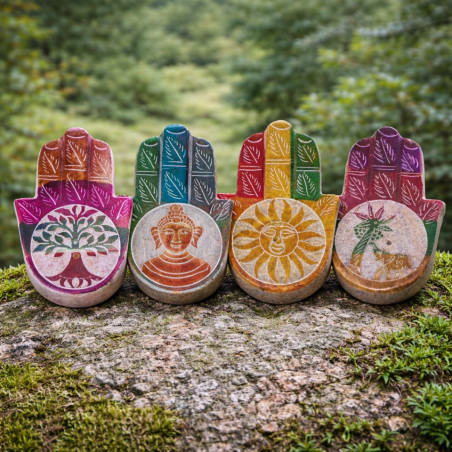Colección de portainciensos Hamsa de esteatita con diferentes diseños.