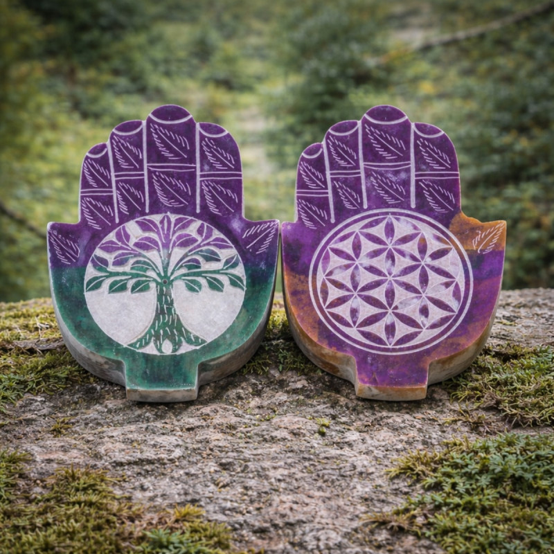 Colección de portainciensos mediano de esteatita con diseños espirituales.