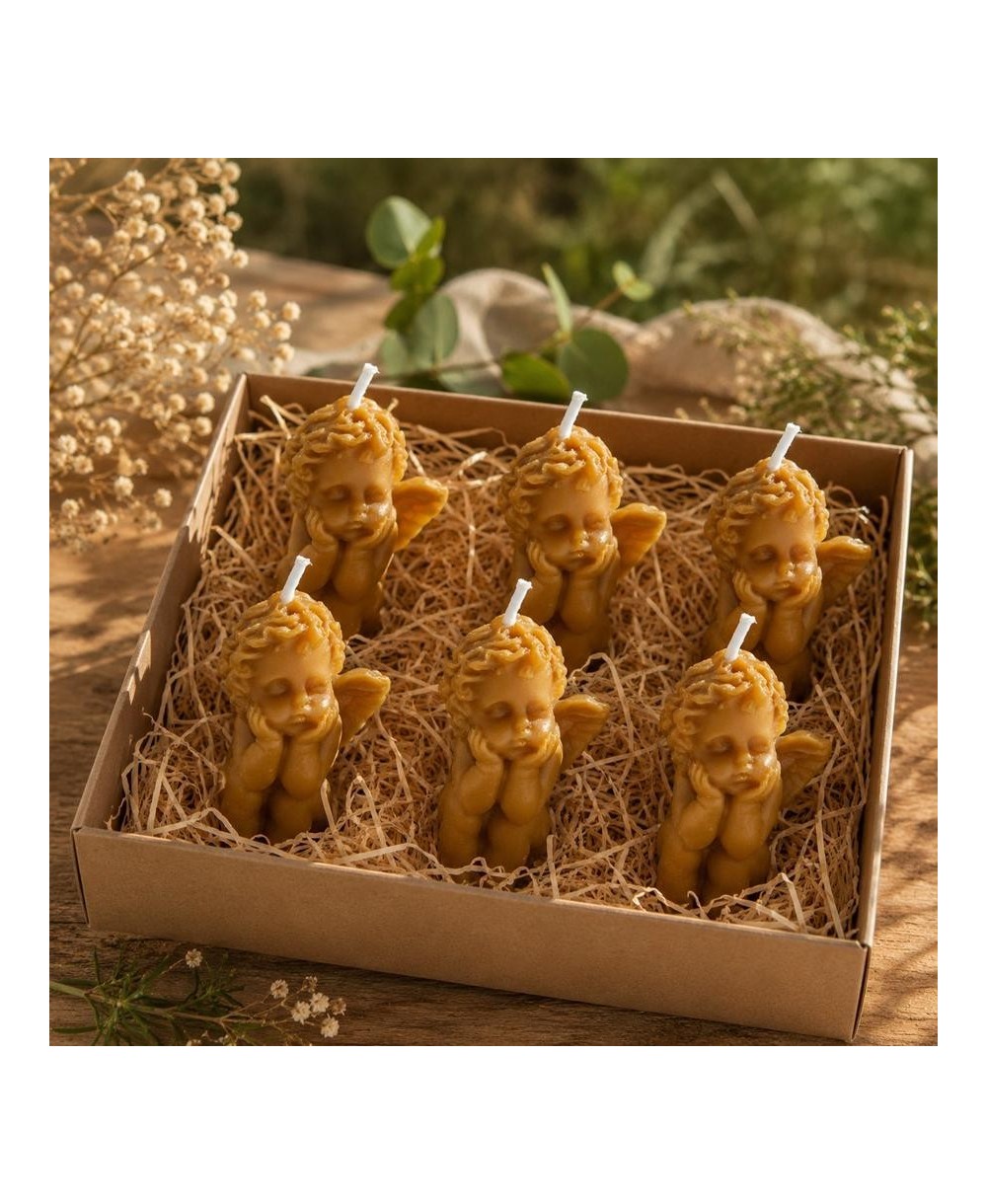 Pack de seis velas angelito elaboradas con cera de abeja natural en caja decorativa.