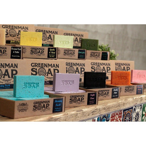 Jabones artesanales Greenman en diferentes aromas y propiedades para limpieza corporal diaria.