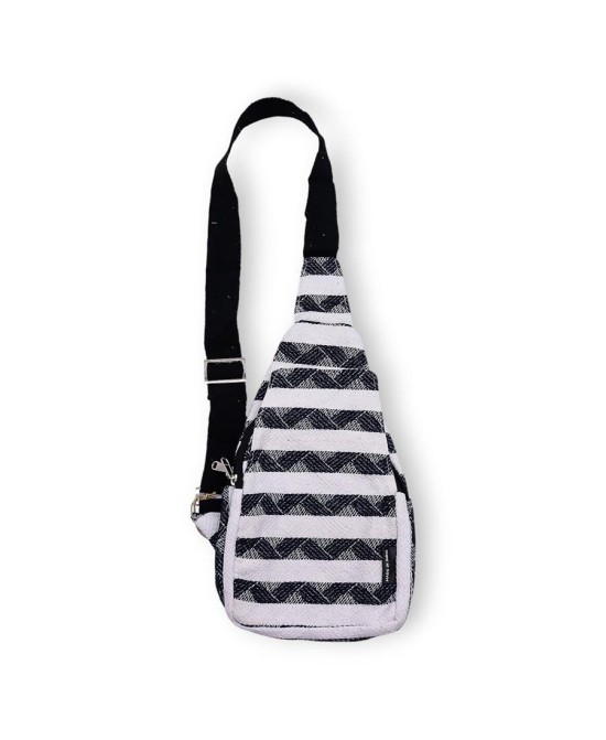 Bolso bandolera jacquard artesanal con bolsillo frontal