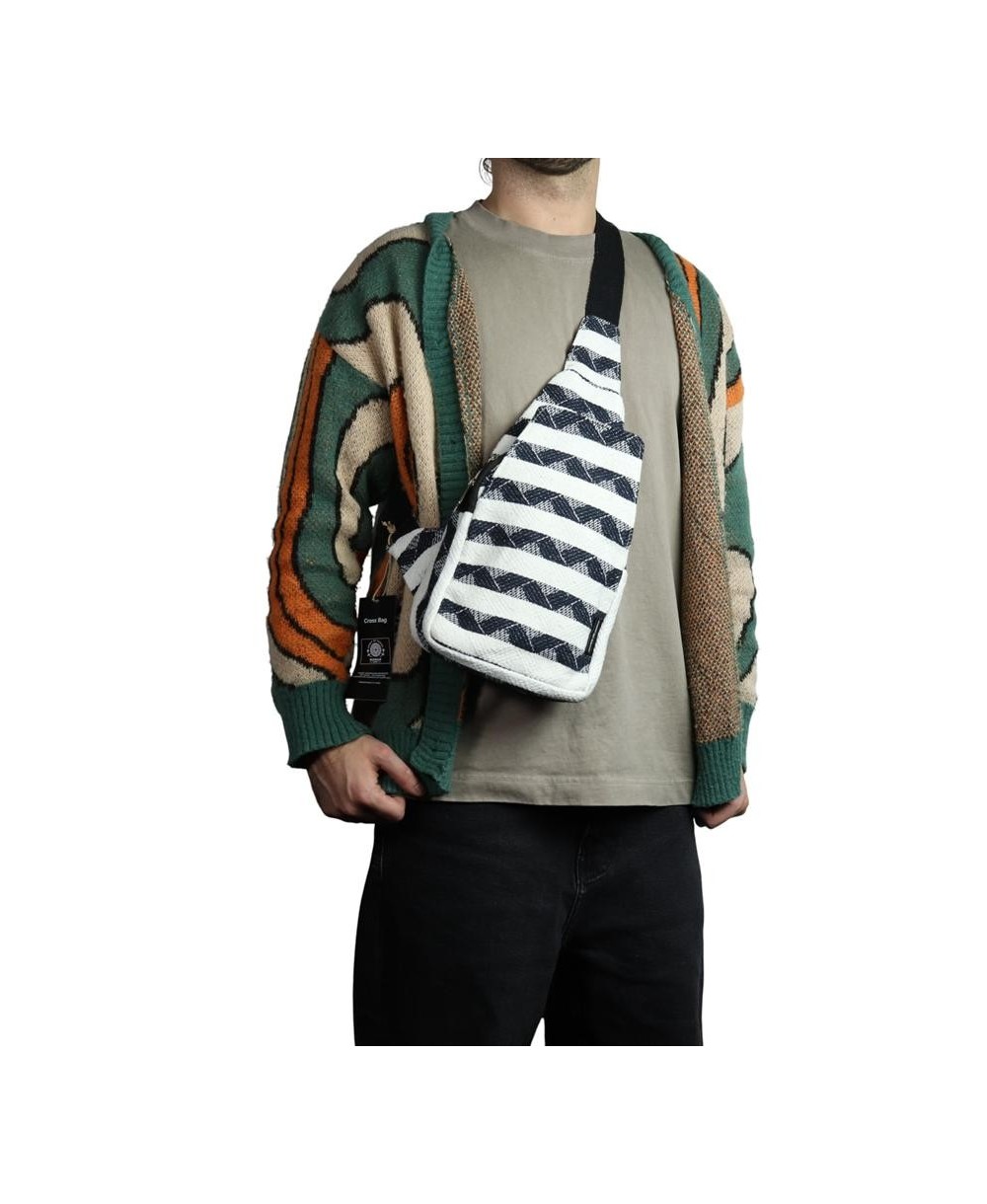Bolso bandolera jacquard artesanal con bolsillo frontal