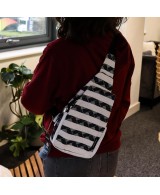Bolso bandolera jacquard artesanal con bolsillo frontal
