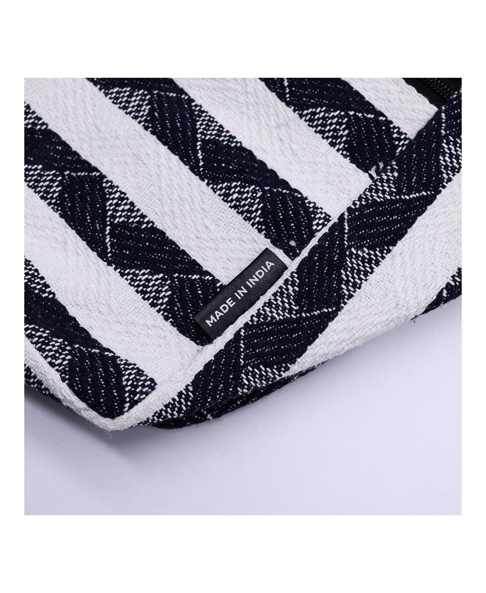 Bolso Tote Grande con Diseño Artesanal