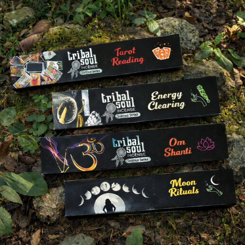 Varillas de incienso de resina natural con diferentes aromas presentadas en caja decorativa y ambientar espacios.