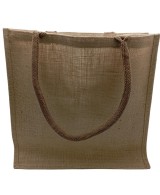 Asas resistentes para poder transportar las botellas en la bolsa de yute.